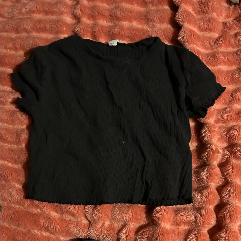 SHEIN Black Ribbed Crop Top